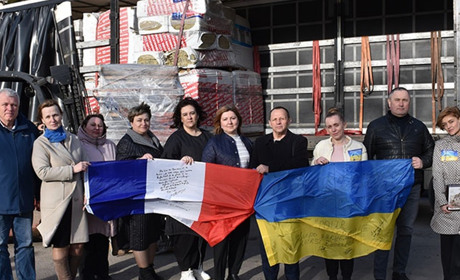 У Старокостянтинів прибула допомога з Ісуару (Франція)