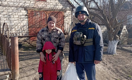 Рятувальники доставили 2 тонни гуманітарної допомоги для мешканців Волноваського району