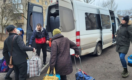 Безплатні окуляри для переселенців у Рівному. 8 квітня чергова безплатна евакуація з Торецька