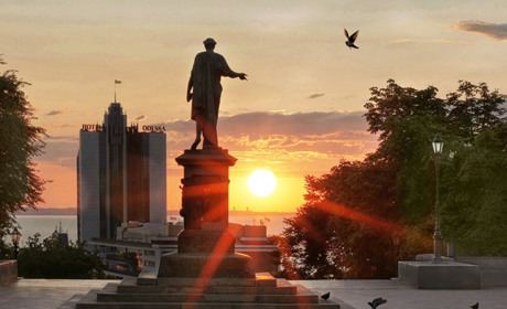 У річницю звільнення Одеси росія влаштувала одеситам терор на світанку: били балістикою, дронами