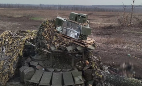 На Луганщині український безпілотник поцілив у МТ-ЛБ. Де знищили російського панцирника