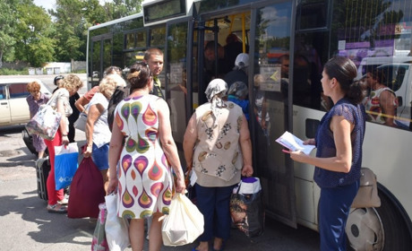 Примусову евакуацію родин із дітьми проведуть із 47 населених пунктів Харківщини: деталі