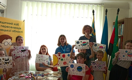 "Ера космосу" у Дніпрі: для дітей-переселенців з Торецька проводять цікаві заходи. Як долучитися