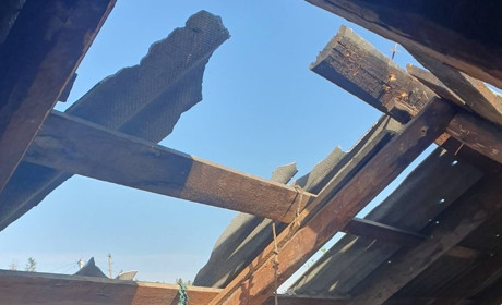 У Старокостянтинові внаслідок обстрілу пошкоджено два будинки: фото та коментар міського голови