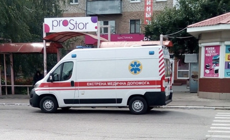 Нова Каховка: проблеми з викликом “швидкої” і транспортом