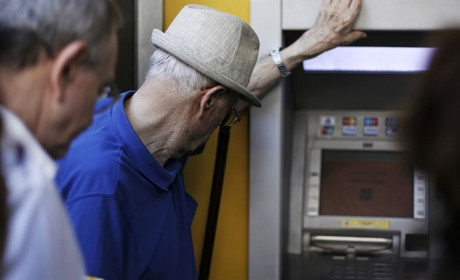 Залишилися без пенсій. Майже половина пенсіонерів Луганщини не пройшли ідентифікацію