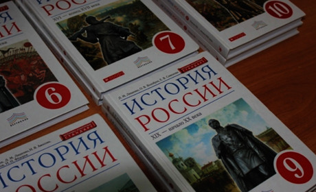 На тимчасово окупованій Херсонщині діти вчитимуть “переписану” росіянами історію