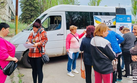 БФ «Янголи Спасіння» надає допомогу у відновленні будівель у Покровську після обстрілу