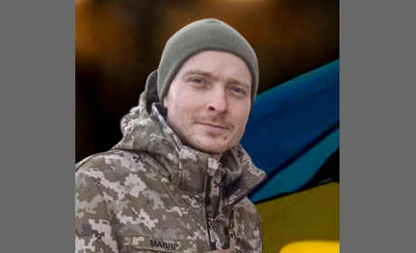 Б'ючи ворога на Донеччині, загинув воїн Володимир Саченок. Героя поховають у рідному Ржищеві