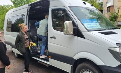 Торецька громада закликає до обов'язкової евакуації. В зоні активних бойових дій ще залишаються діти