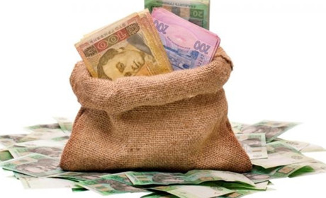 Гроші на дахи і на укриття: як розподілили кошти на останній сесії міської ради