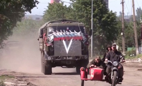 Zона: з окупованого Рубіжного чоловіків не випускають без довідки від фейкового "військкомату"