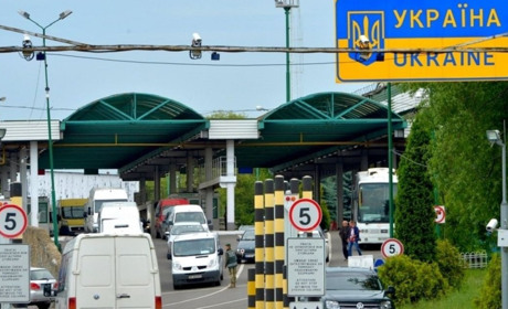 Як чоловікам виїхати з України у травні — роз’яснення юристів