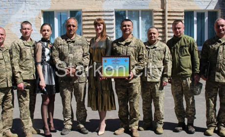 Музика - теж зброя: у Старокостянтинові пройшли концерти для військовослужбовців гарнізону