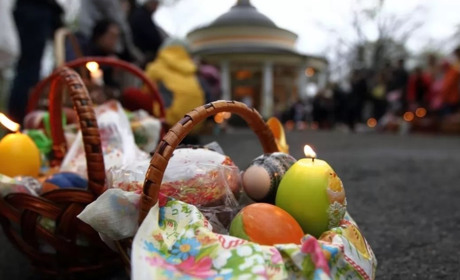 Жителів Запорізької області просять долучатися до богослужінь на Великдень онлайн