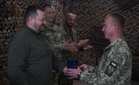 Понад два десятка прикордонників відзначено знаками пошани "Захиснику Луганщини"