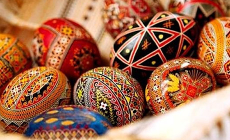 Як гарно українською вітатися на Великдень та як оригінально привітати один одного зі святом