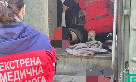 Електричка «Ніжин- Київ» наїхала на молодого чоловіка, який сидів на колії...Деталі