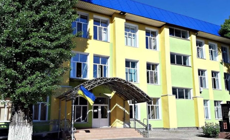 На Луганщині оприлюднено календар на 2025 рік зі світлинами міста Гірське. Фото