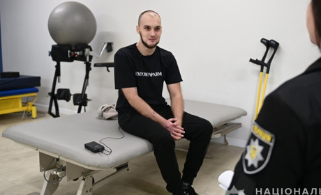 "Я вижив і це диво, я просто не маю права здаватись", - поліцейський з НІкопольщини Андрій Ткаченко