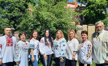 В Краснограді проходить конкурс найколоритнішої вишиванки. Як отримати приз та подарунки?