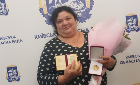 Ольга Тимченко з Переяславщини виховує шістьох дітей: їй присвоїли звання "Мати-героїня"