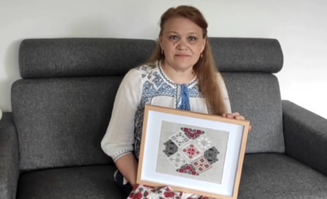 "Кожне село мало свої звичаї", - мешканка Волноваського району розповіла про вишивку Донеччини