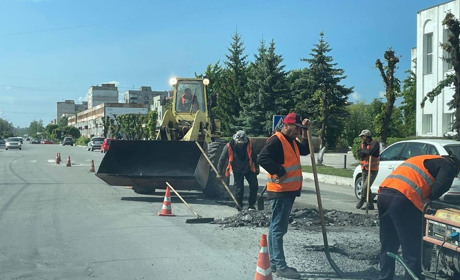 У сусідів: аудит, ДТП, ремонт доріг та європейська нагорода