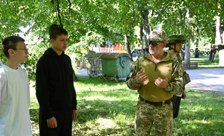 У Баранівському ліцеї провели військово-патріотичне виховання для старшокласників
