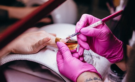 Календар краси на червень 2024: найкращі дні для стрижок, манікюру та нових починань