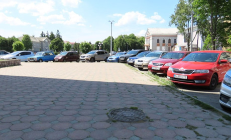 Гаряча тема: де в Золотоноші припаркувати авто?