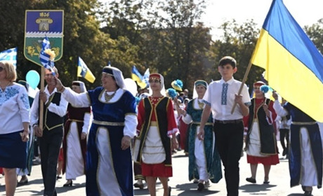 Мешканців Волноваського району запрошують на Панаїр з популярними артистами у Києві. Вхід вільний