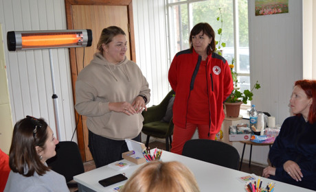 Волонтери Червоного Хреста в Переяславі сприяють вимушено переселеним, надають психологічну допомогу