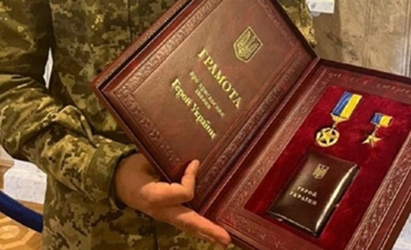 Хто зі звягелян вшанований званням Герой України: імена (частина ІІ)