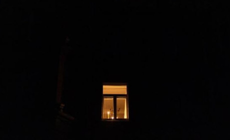Окупаційне “Херсонобленерго” повідомило про відключення світла на лівобережжі