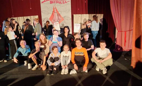 Вихованці Кагарлицької мистецької школи перемогли на театральному фестивалі "Театральні вітрила"!