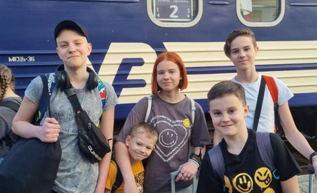 Діти з Покровської громади вирушили на оздоровлення до табору "Перлина Донеччини" в Карпатах