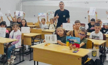 «Мій Шериф»: у Нікопольському районі пройшов конкурс малюнків до Дня поліцейського офіцера громади