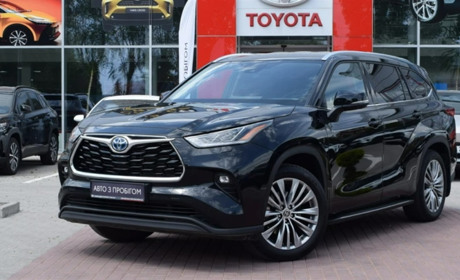 Як придбати б/у Toyota онлайн