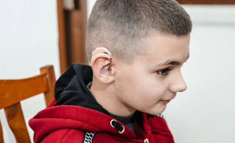 1000 слухових апаратів безкоштовно отримали діти та дорослі в Україні