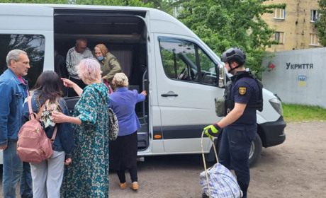 Безкоштовна евакуація з Торецька до Рівненської області: як врятувати свою родину від обстрілів