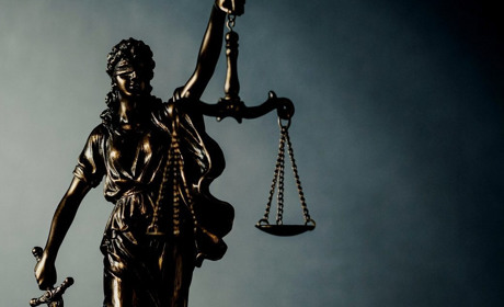Миколаївський суд арештував майно судді Берлімової з Генічеська, через підозру у держзраді