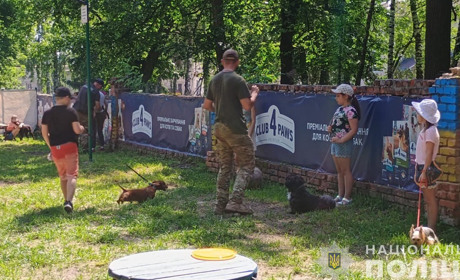 У Глухові стартував проєкт «Юний кінолог», де вчать дітей та їхніх улюбленців