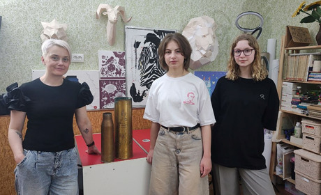 Замовте розпис гільзи у первомайських художниць і підтримайте збір на автівку для ЗСУ