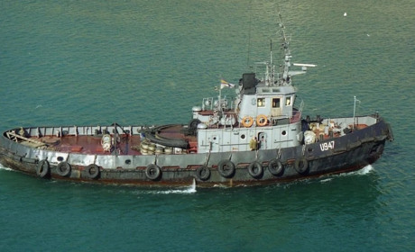 Українські військові знищили російське судно біля окупованого Криму