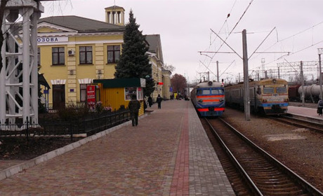 Залізниця внесла зміни в рух електропотягів по станції Лозова. Графік і маршрут