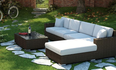 Вибір диванів для дачі: комфорт і практичність на свіжому повітрі