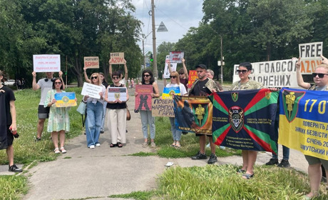 “Це біль всієї країни”. У Жовтих Водах відбулася акція Free Azov