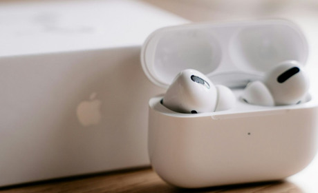 AirPods Pro vs AirPods Pro 2: як вибрати ідеальні навушники?