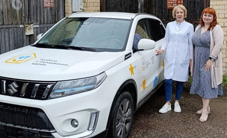 Позашляховик для обслуговування малюків отримала Менська лікарська амбулаторія